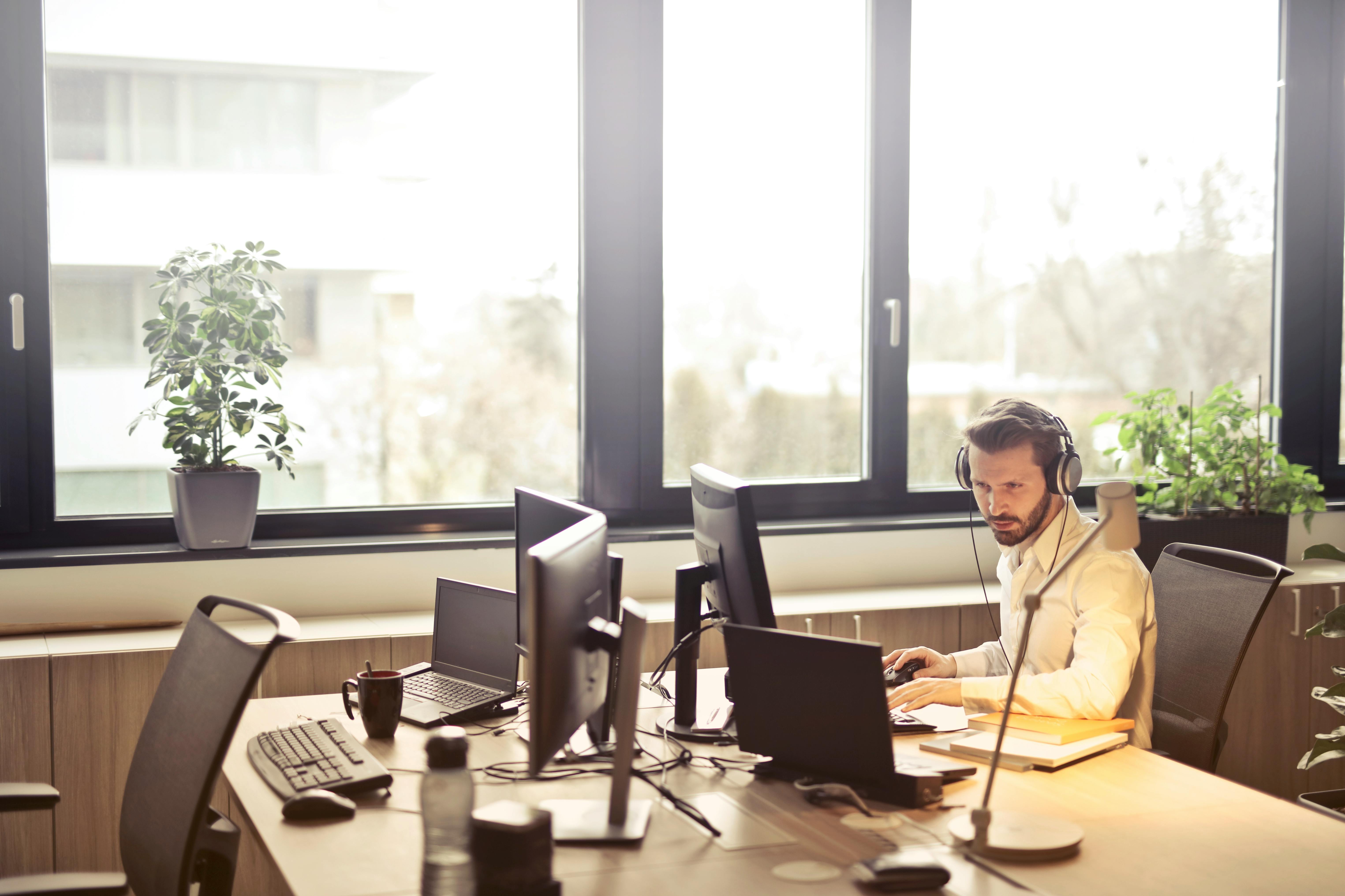 Evidence-Based Ways to Help Contact Center Agents Thrive