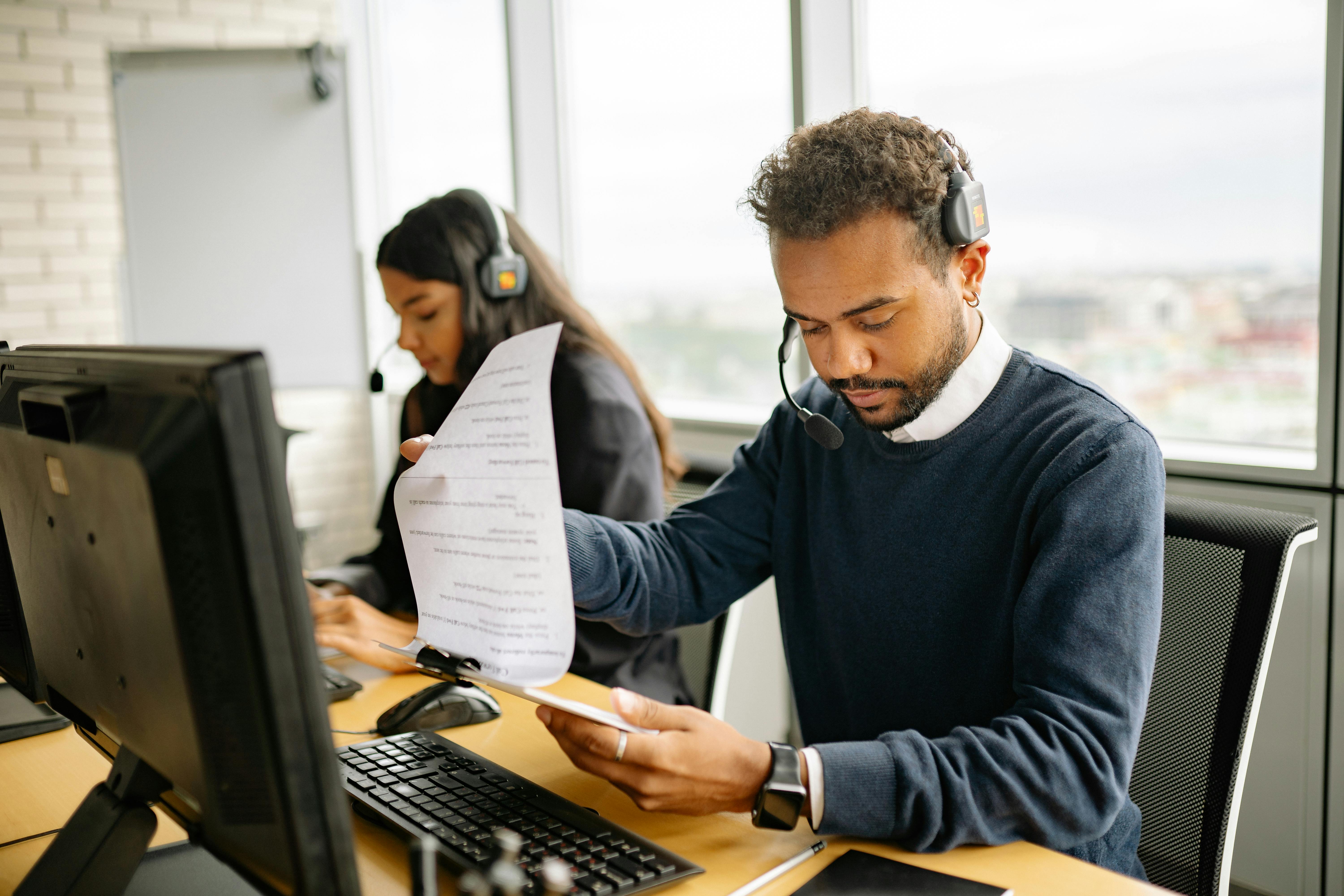 The Evolution of Real-Time Agent Assist: From Scripts to AI Copilots